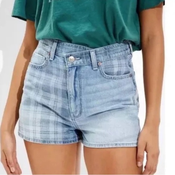 Women’s AEO NWOT Plaid Colorblock Highest Rise Mom Short - Picture 1 of 4